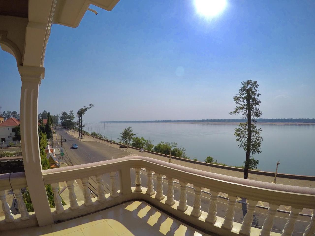 Hengheng II Guest House Kratie Exterior photo