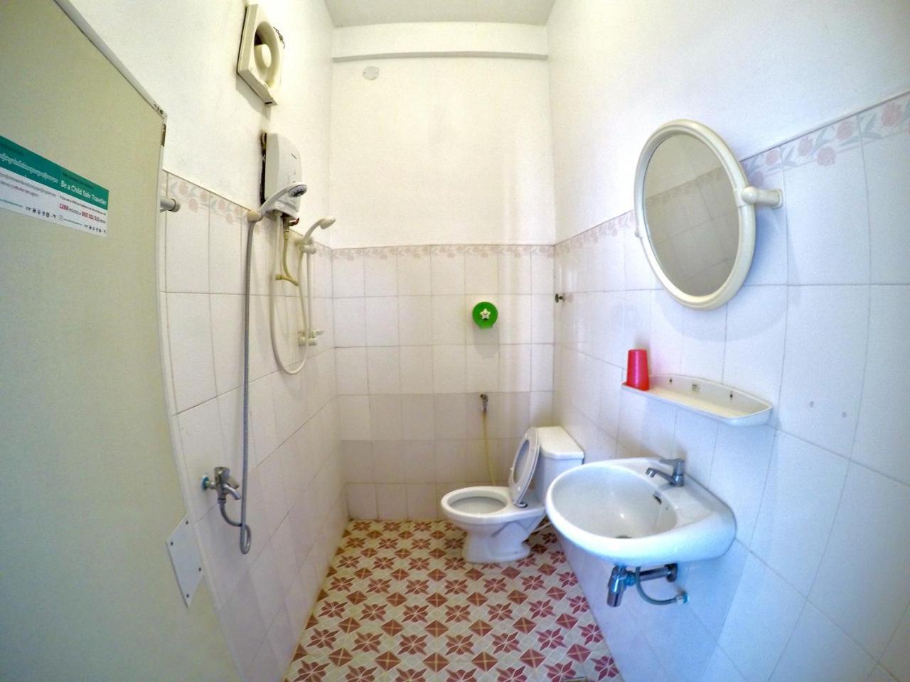 Hengheng II Guest House Kratie Exterior photo