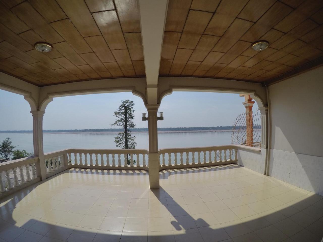 Hengheng II Guest House Kratie Exterior photo